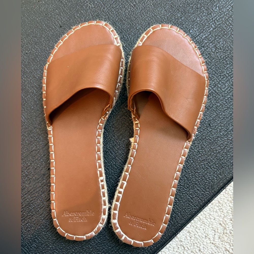 Abercrombie Brown Leather sandal - 8